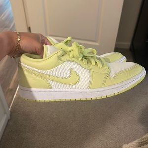 Wmns Air Jordan 1 Low SE Dark Beetroot Women's DB6491 600 DB6491 600-(